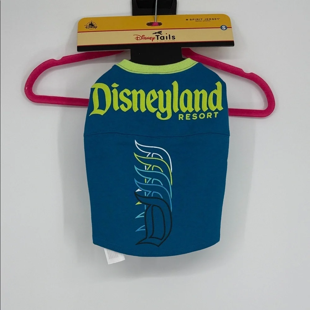 Disney Tails Disneyland Resort Spirit Jersey Dog Shirt Size S NWT